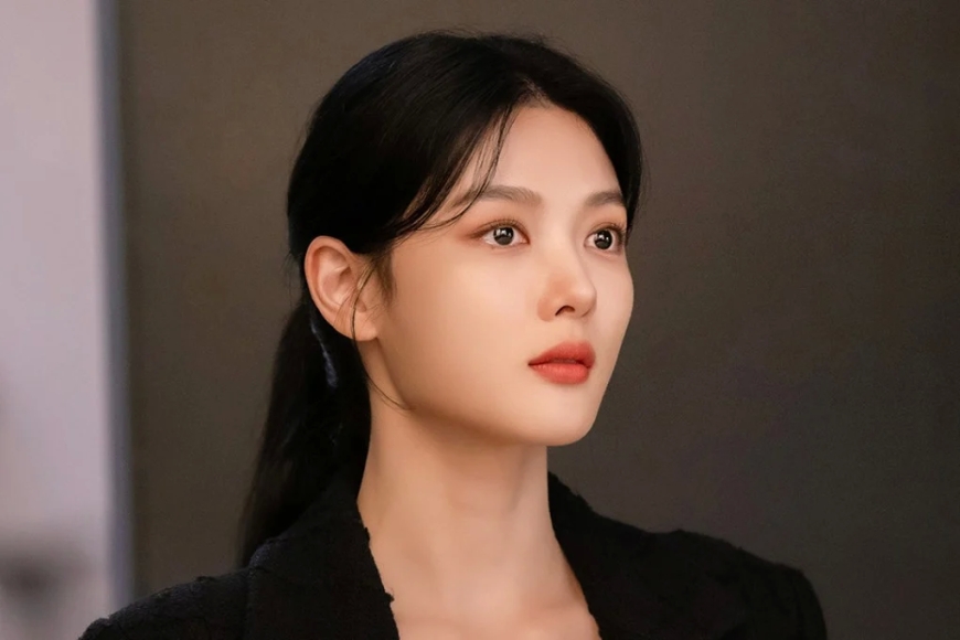 Kim Yoo-jung'un Oynadığı Dizi ve Filmler! (2025 Güncel Liste)